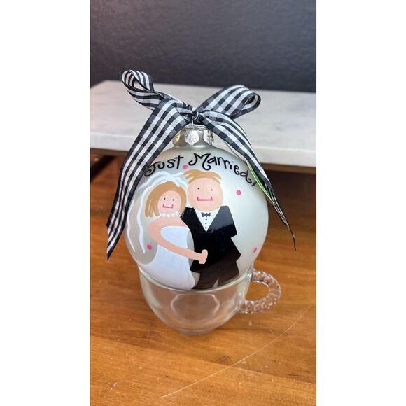 Coton Colors Just Married Hand-painted Glass Ornament. 4" 2009 - Picture 1 of 7